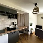 T2, 27 M2, Renove Daire *
